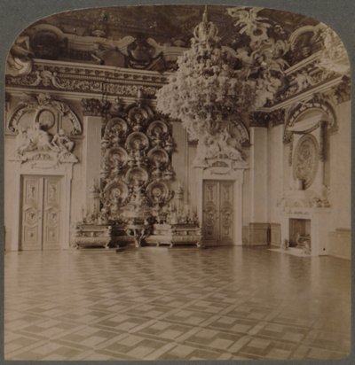 Salle du trône, Palais royal, Berlin, avec buffet chargé de plats et décorations royales, Allemagne, 1903 - Underwood and Underwood