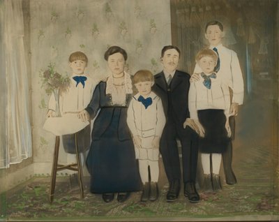 Portrait de famille - Unidentified