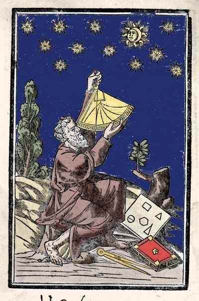 Un astronome faisant des calculs à l