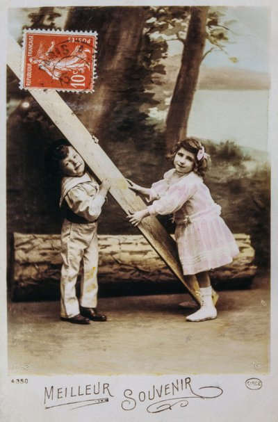 Carte postale française montrant un jeune garçon et une fille jouant en 1990 (photo) - Unknown artist