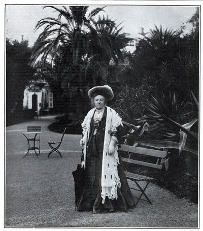 Portrait de Madame Juliette Adam (née Lambert) (1836-1936), écrivaine, polémiste et féministe française à Nice en 1905 - Unknown artist