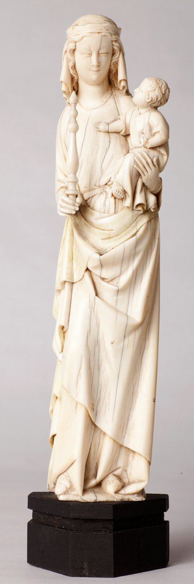 Statue. Vierge à l