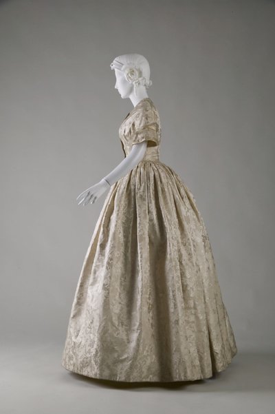Robe de mariée (vue latérale) - Unknown artist