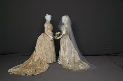Robes de mariée - Unknown artist