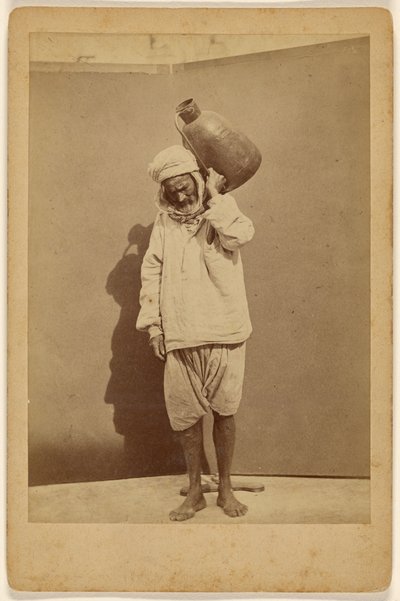 [homme arabe portant une cruche] - Unknown artist