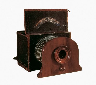 Appareil de Daguerre (Jacques Daguerre (1787-1851)) pour faire des daguerréotypes, Paris. Conservatoire National des Arts et Métiers - Unknown artist
