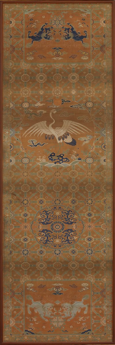 Housse de chaise avec une grue, des lions, des dragons, des symboles de bon augure et des motifs floraux - Unknown artist