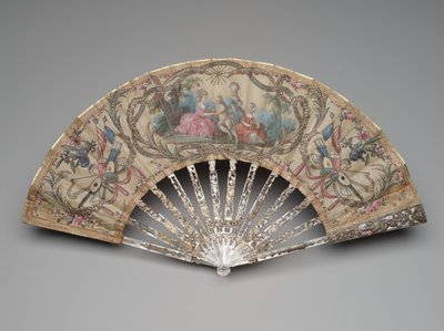 Éventail pliant avec une scène de cour et des trophées musicaux, vers 1770-80 - Unknown artist