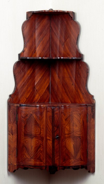Meuble : cabinet d