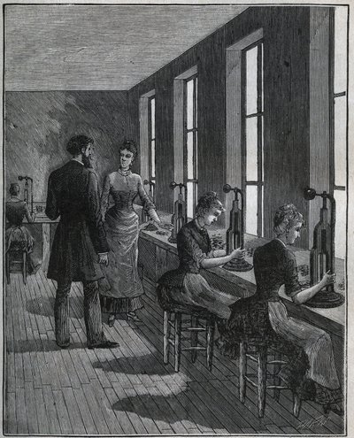 Fabrication de plumes métalliques : atelier de découpage en France au XIXe siècle. Gravure de 1885 dans « Les arts et métiers illustrés » par Adolphe Bitard. - Unknown artist