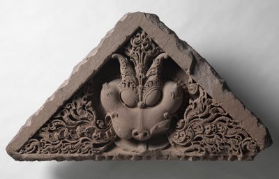 Fronton avec le visage de la Gloire (Kirti-mukha) - Unknown artist