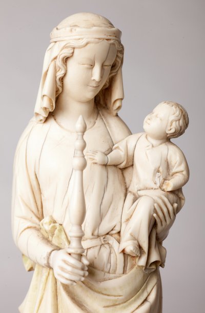 Statue. Vierge à l
