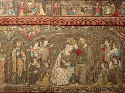 Détail de tapisserie décorant un autel représentant le couronnement de la Vierge - De l