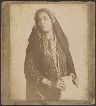 [Jeune femme voilée] - Unknown artist