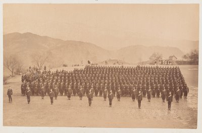 4e régiment de Gurkhas (fusiliers) en parade - Unknown photographer