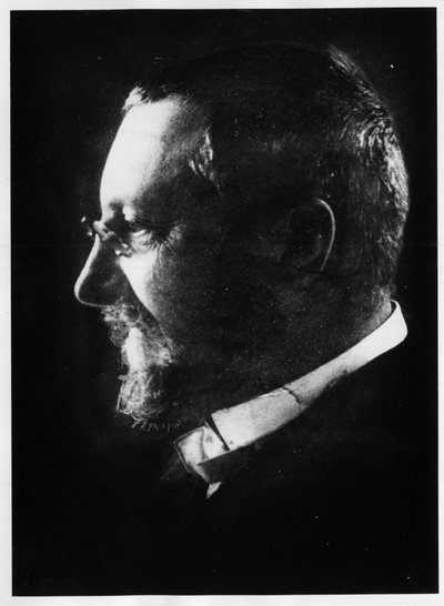 Alfred Binet, physiologiste et psychologue français, élève de Charcot (1857-1911) - Unknown photographer