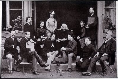 Franz Liszt (1811-1886), à Weimar, dans le cercle de ses élèves favoris - Unknown photographer