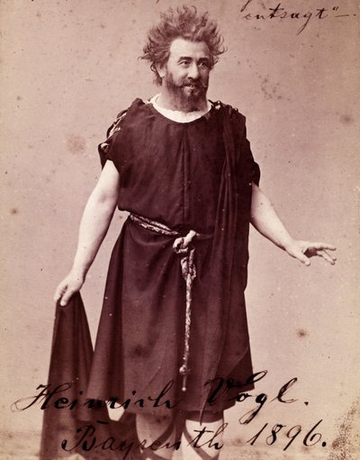 Le ténor allemand Heinrich Vogl (1845 - 1900) en Loge dans « Siegfried » de Richard Wagner à Bayreuth. 1896 - Unknown photographer