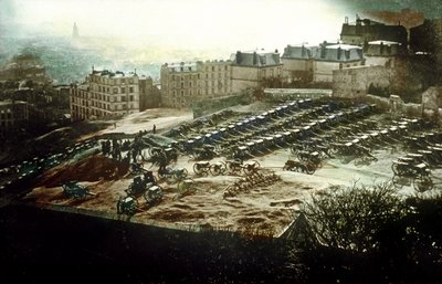 À Montmartre, les gros canons du gouvernement menaçant Paris, mars 18 - Unknown photographer