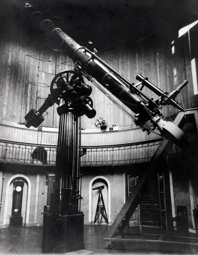 Le télescope Schmidt par Giovanni Virginio Schiaparelli (1835-1910) astrophysicien à Brera (Milan). Il a observé des configurations rectilignes sur la planète Mars, les appelant les canaux martiens (canali). - Unknown photographer