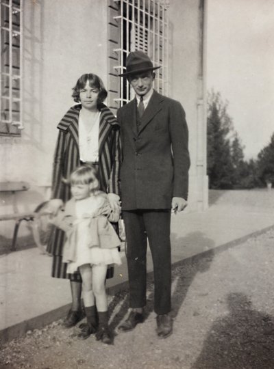 Trois membres de la famille Torrigiani à la villa de Vico d
