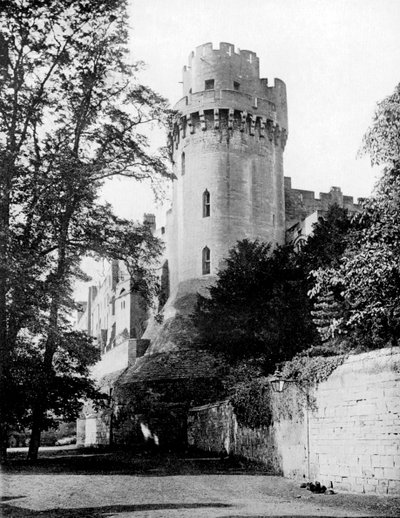 Tour de César, château de Warwick, Warwickshire, 1924-1926 - Valentine and Sons Ltd