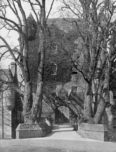 Pont-levis, château de Cawdor, Écosse, 1924-1926 - Valentine and Sons Ltd