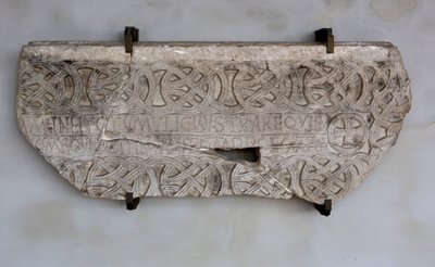 Pierre avec inscription et décorations - Venetian School