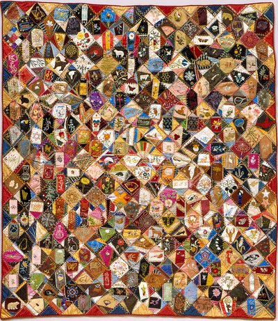 Patchwork fou (soie, coton, laine, lin, assemblé, brodé) - Victoriene Parsons Mitchell