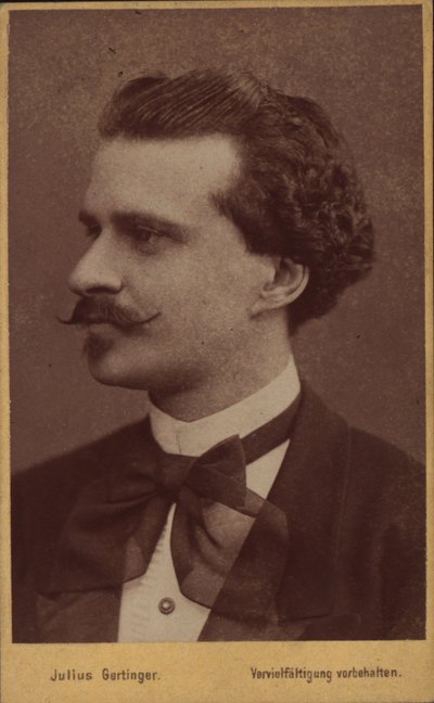 Portrait du compositeur Eduard Strauss 1835-1916, 1874 - Vienna . Photo studio Julius Gertinger