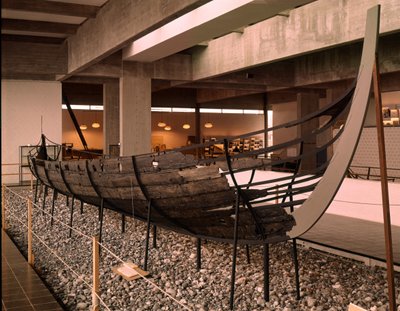 Navire viking (drakkar ou Langskip) trouvé dans le fjord de Roskilde, Danemark, vers 1030 - Viking