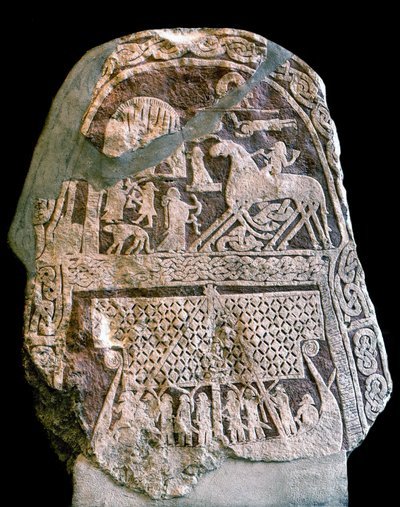 Pierre runique représentant Wotan (Odin) sur son cheval à huit jambes Sleipnir, embarquant sur un drakkar - Viking Viking