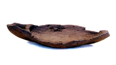 Jouet en bois viking en forme de navire (drakkar) trouvé près d