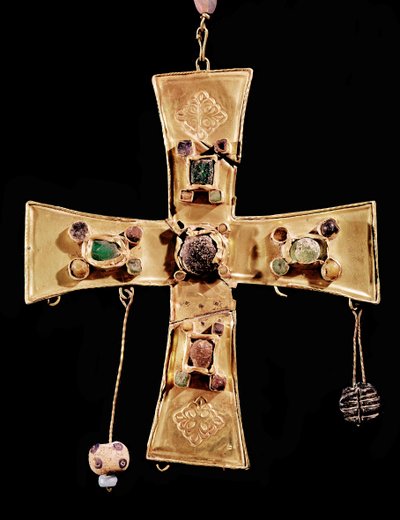 Croix de Torredonjimeno (métal incrusté de pierres précieuses et ornements floraux) - Visigothic