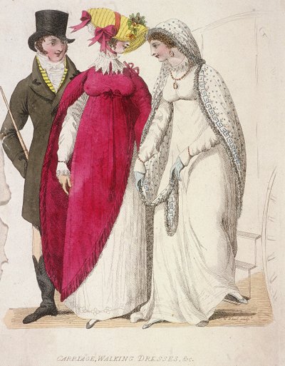 Deux femmes portant des robes de marche accompagnées d