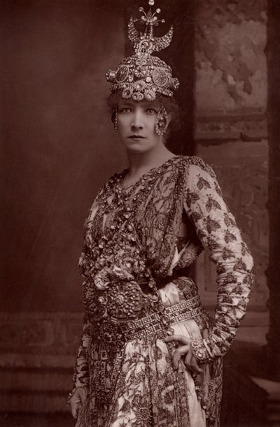 Henriette Rosine Bernard dite Sarah Bernhardt (1844-1923) - W. and D. (after) Downey