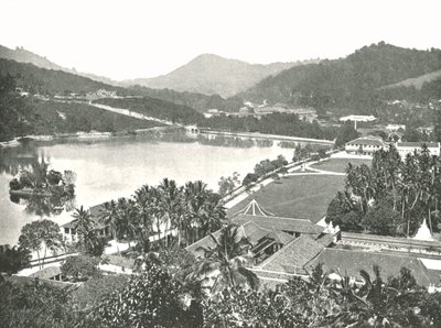 Vue depuis Lady Hortons Walk, Kandy, Ceylan, 1895 - W and S Ltd