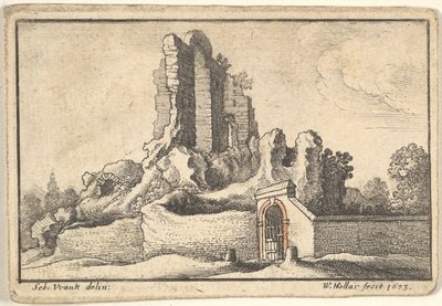 Ruines et une Porte Barrée sur la Colline de l