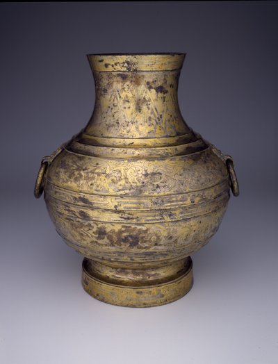 Vase de stockage (Hu ou Zhong) avec dragons entrelacés et nuages stylisés - Western Han Dynasty Chinese School