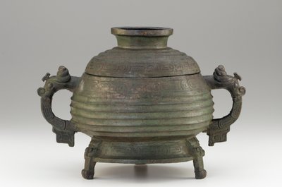 Vase (Kuei) et couvercle, 9e-8e siècle av. J.-C. (bronze) - Western Zhou Dynasty Chinese School
