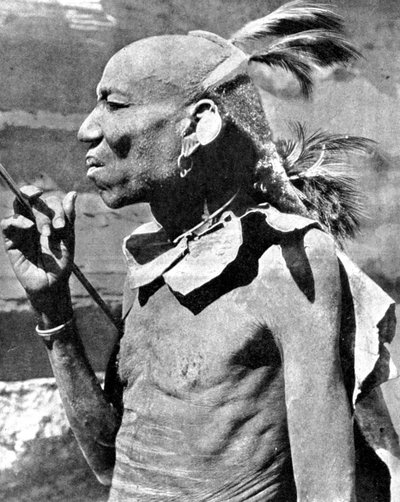 Un membre de la tribu Turkana, Kenya, Afrique, 1936 - Wide World Photos