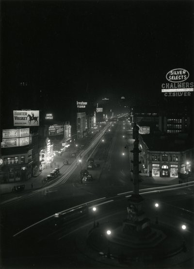 Vue nocturne à Columbus Circle, vers 1910-21 - William Davis Hassler