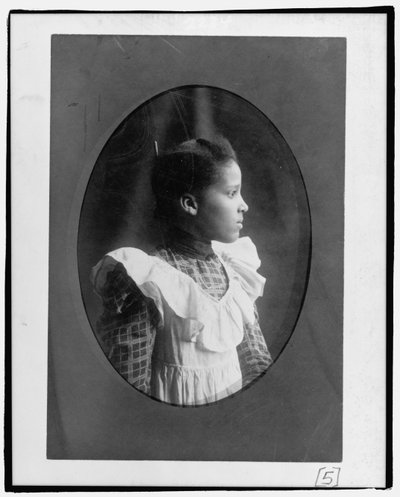 Bazoline Estelle Usher, étudiante de l