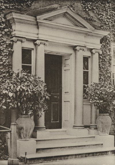 Porte, East Pallant, Chichester (photo n/b) - William Galsworthy Davie