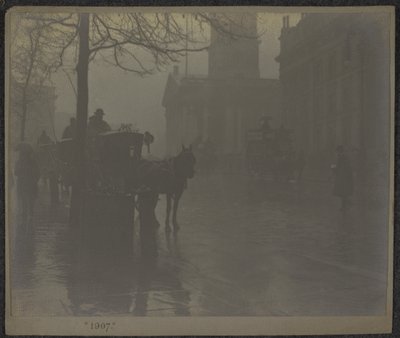 Trafalgar Square - William Henry Fox Talbot