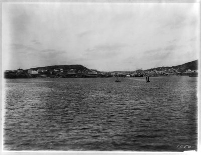 Vladivostok - vue panoramique depuis le port - William Henry Jackson