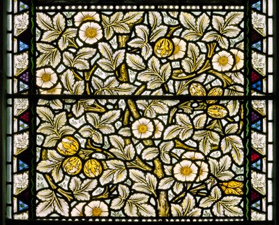 Kirkcaldy Old Kirk, Roses sauvages et noisettes, 1886 - William Morris