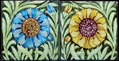 Carreaux avec motif floral de style persan - William de Morgan