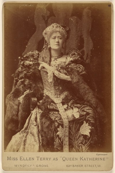 Mlle Ellen Terry dans le rôle de la "Reine Katherine". - Window and Grove