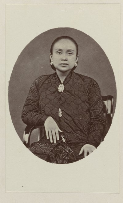 Épouse Ratoe de Pakoe Boewono IX, Susuhunan de Surakarta - Woodbury and Page